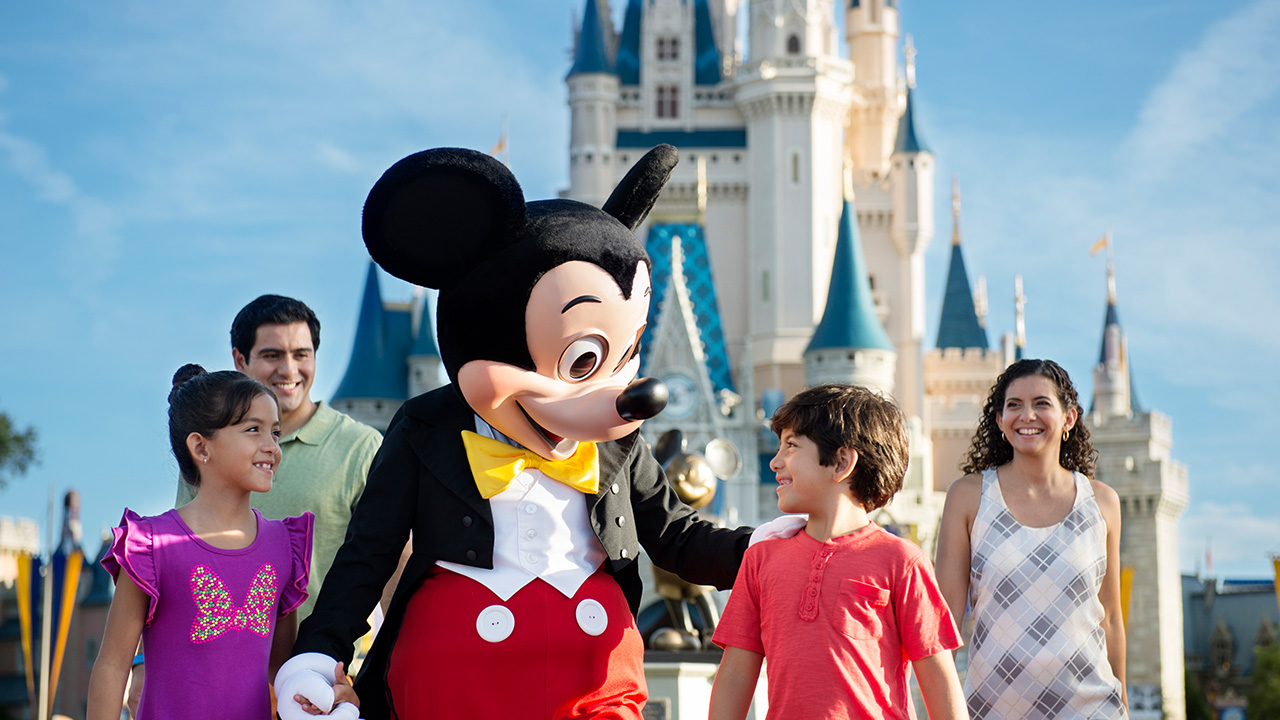 Unwrap a World of Disney Memories This Holiday Season – Or Any Occasion – With New Gift of Disney Vacations