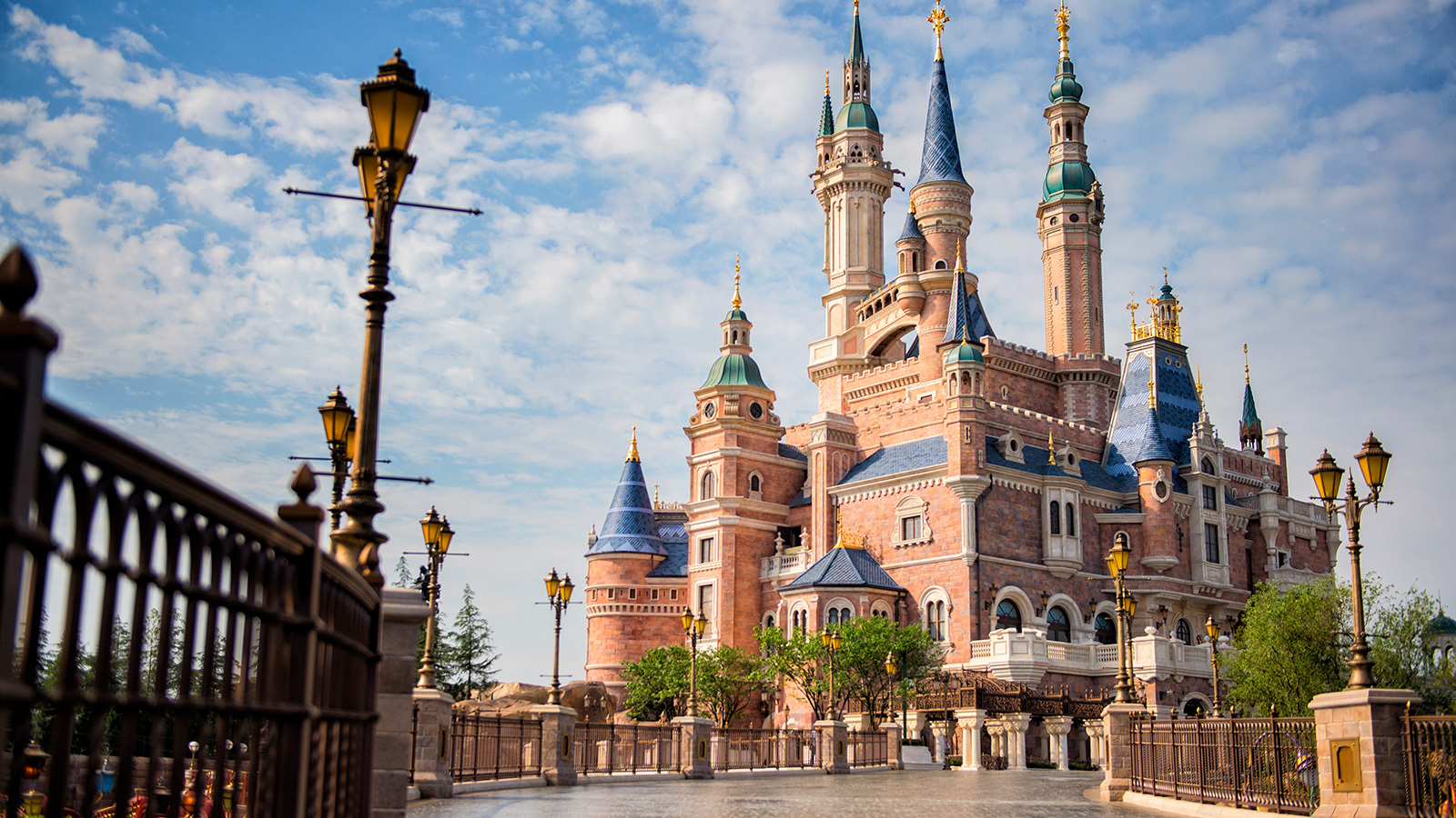Shanghai Disney Resort Honored with China’s Highest Construction Industry Award