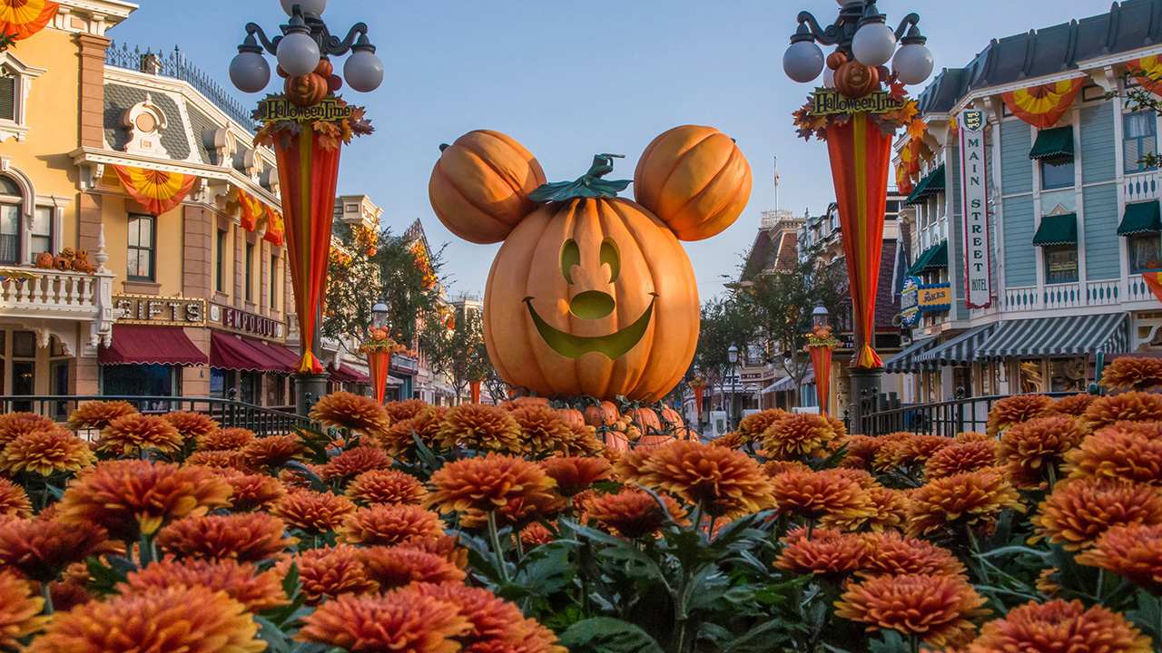 Disneyland Resort Celebrates the Halloween Season with Happy Hauntings at Both Disneyland Resort and California Adventure Park