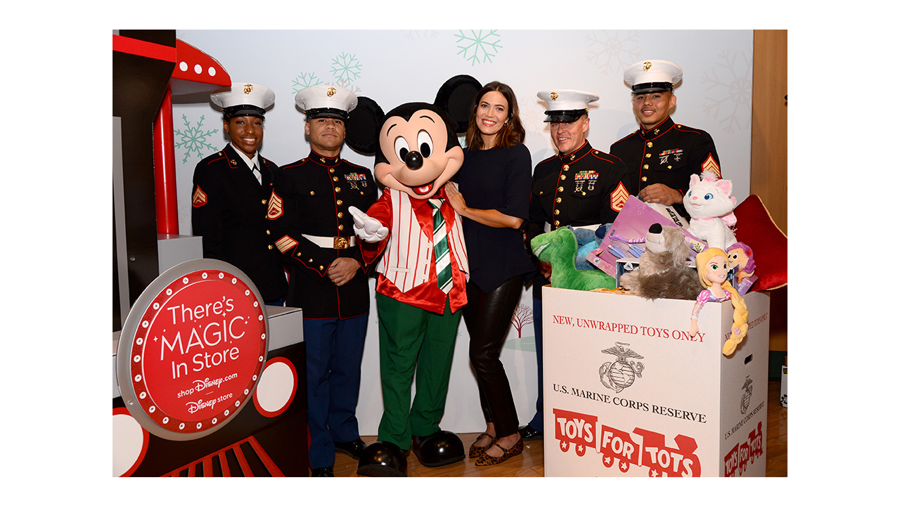 ACTRESS and SINGER/SONGWRITER MANDY MOORE KICKS OFF SHOPDISNEY.COM|DISNEY STORE – TOYS FOR TOTS