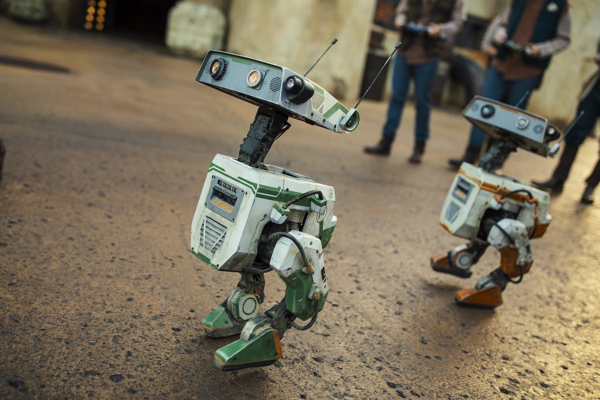 Droids In Motion At Disneyland's Star Wars: Galaxy's Edge